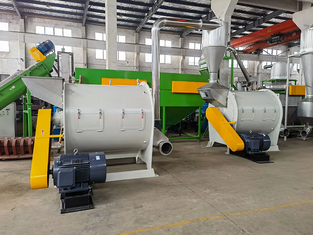 Horizontal dewatering machine for washed plastic film